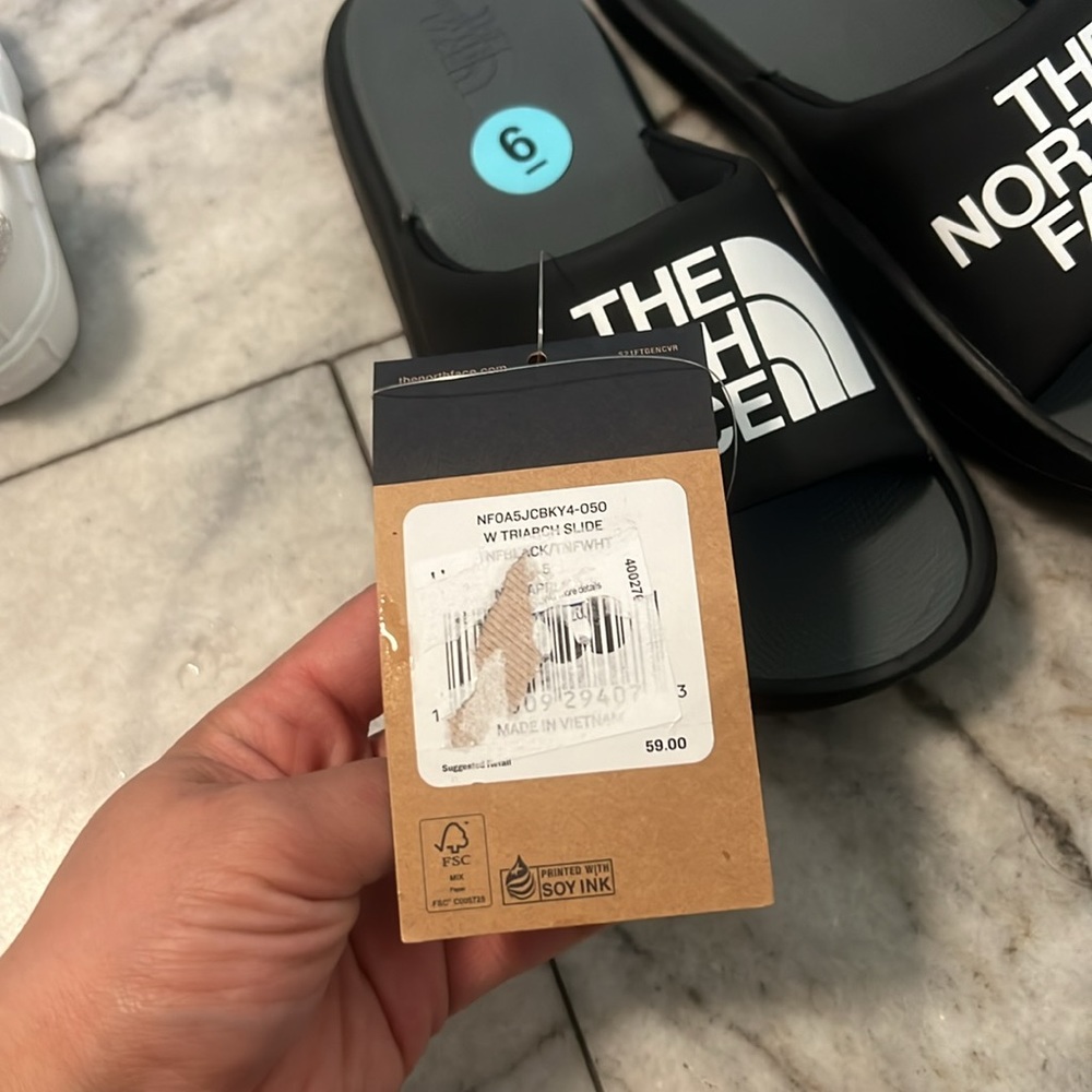 Sandal - Picture 4 of 4